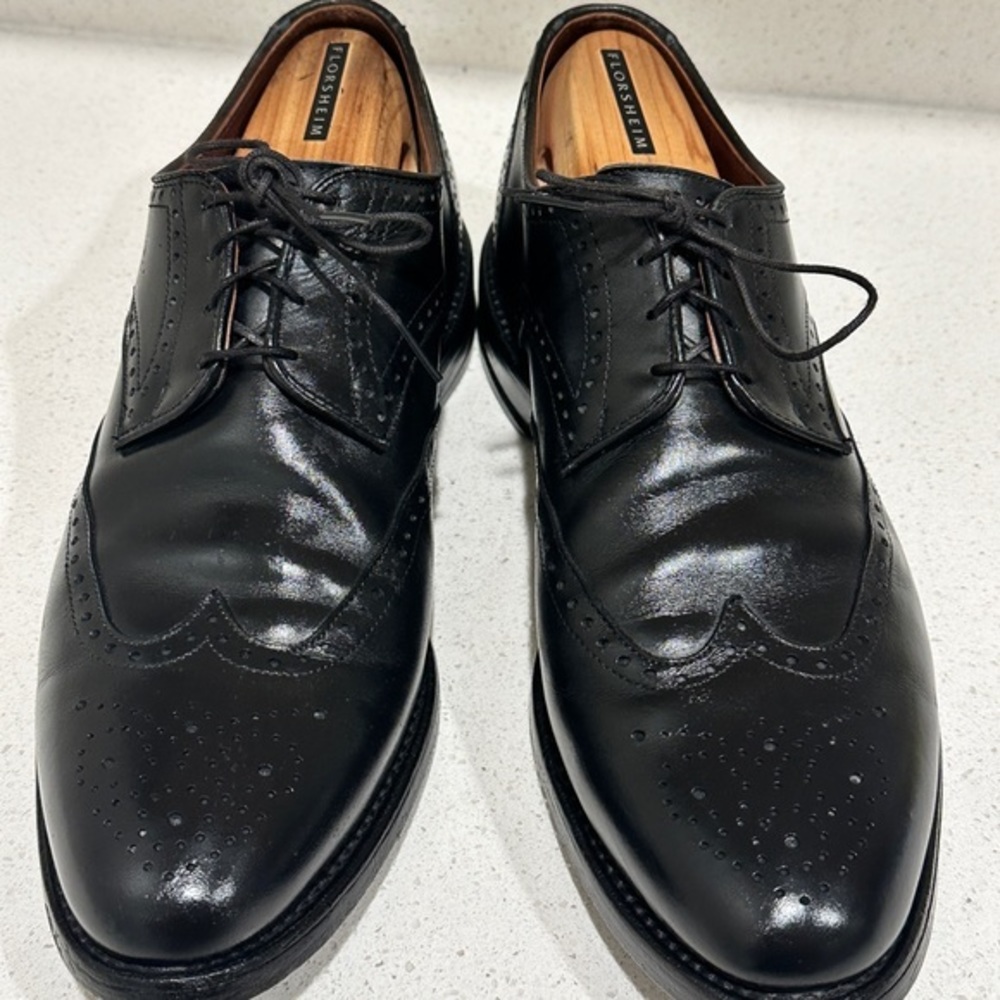 Allen‎ Edmonds - Picture 4 of 7